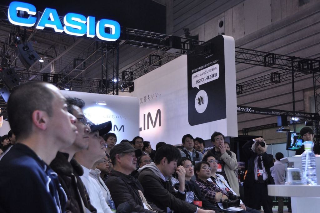 Seminerler ilgiyle izleniyor, kullanım "tüyo"ları alınıyor (Fotoğraf: Erol Emed) 