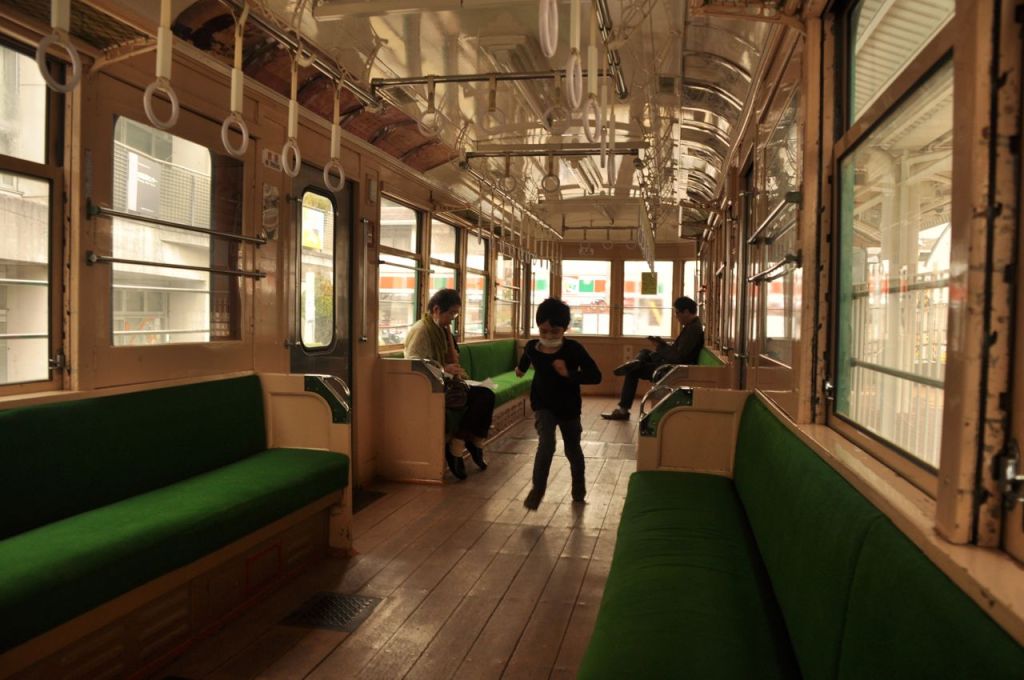 Yeniden vagondayız.