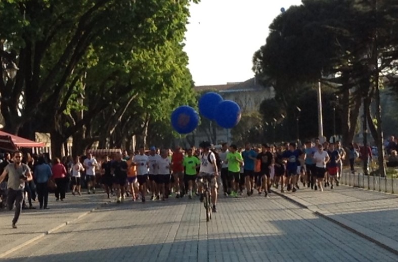 Sultanahmet'te bir jogging.  İstanbul'un her yanında insanlar koşmalı