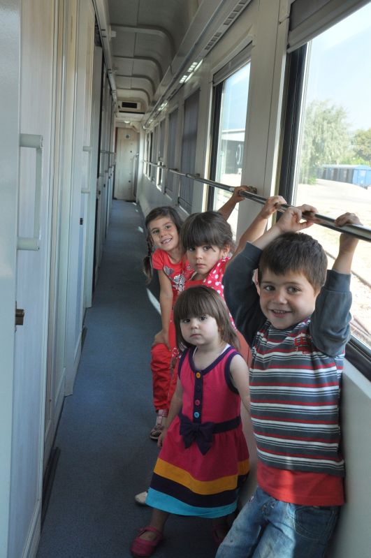 Beş kardeşin dördü. En öndeki Barış, 6 yaşında