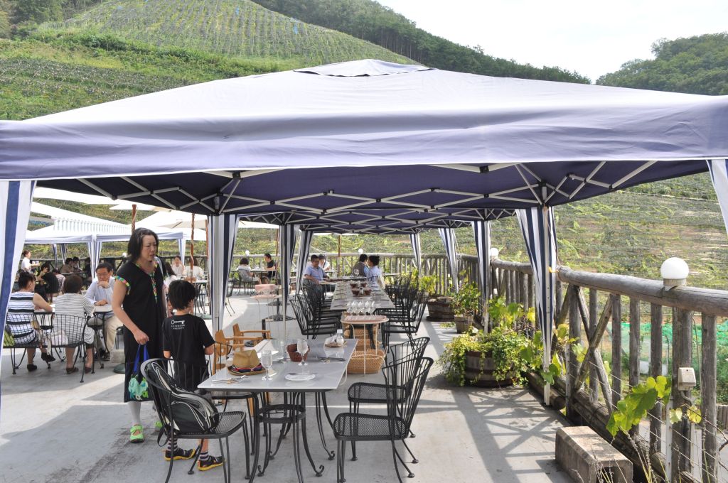 Bu geldiğimizde teras tıklım tıklımdı. 