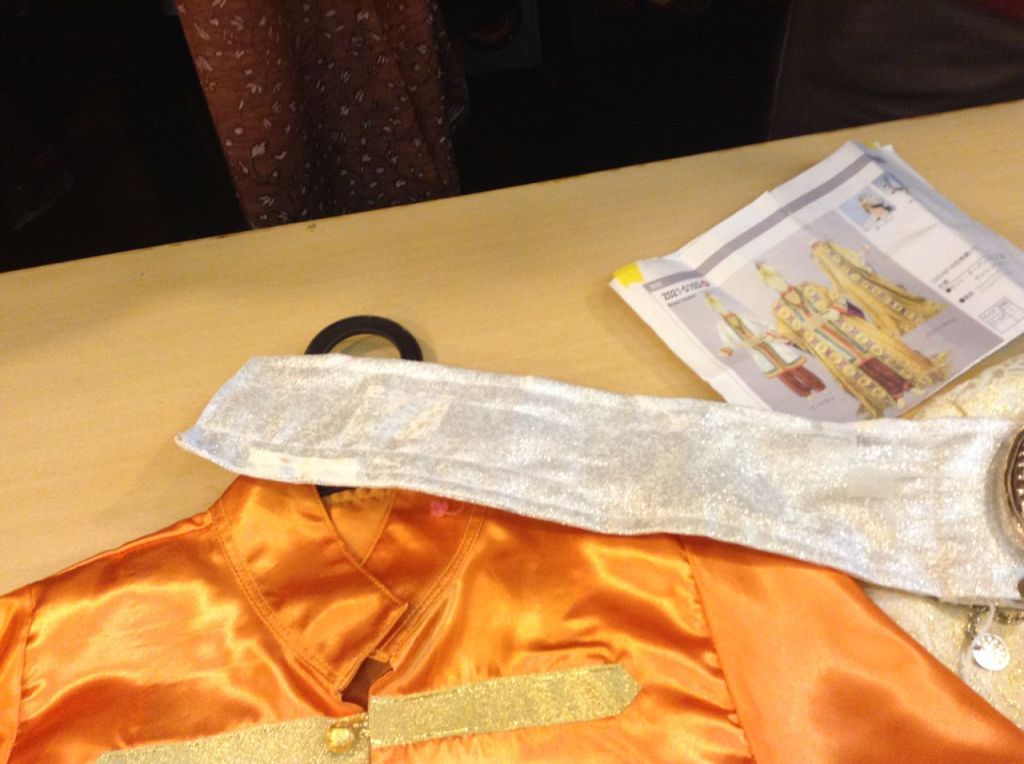 Bana verilen siparişteki çizimlere bakarak  seçiyorum