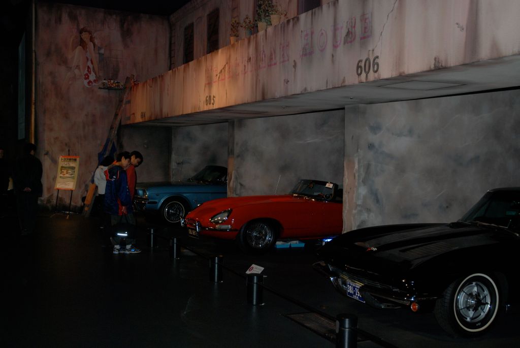 araba garajları bile var