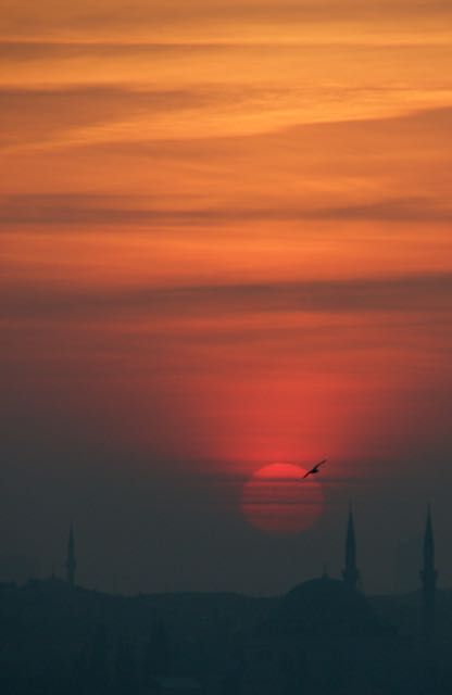 Tepebaşı'nda bir terastan gün batımı