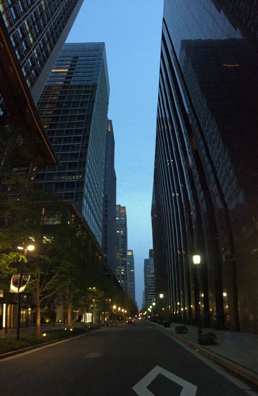 Tokyo'nun finans bölgesi Otemachi'de S&P'den kaynaklanan bir panik yok