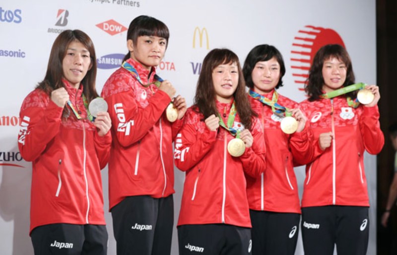 Japon kadın güreşçiler (Kaynak: internetten JMPA)